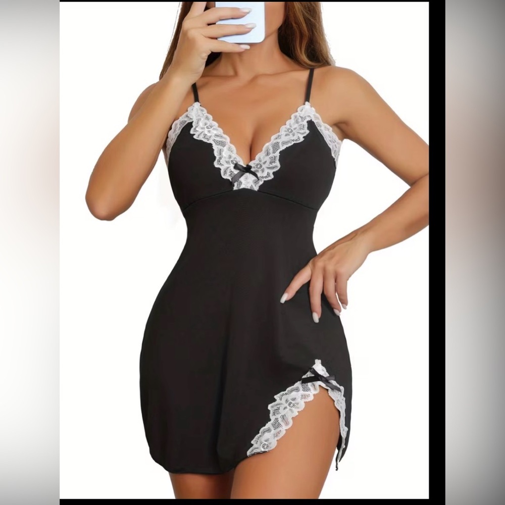 Elegant Black Lace Trim Nightgown
